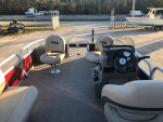 Pontoon Sun Tracker Bass Buggy 20'