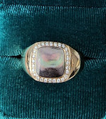 MENS KABANA HEAVY 14K YELLOW GOLD BLACK MOTHER OF PEARL & DIAMOND RING