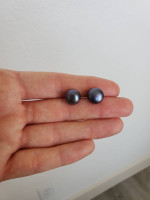 Black pearl stud earrings
