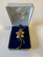 1980's Jonell Gold Metal Slider Necklace Mesh Rose Lariat