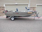 Tracker Guide V14 fishing boat