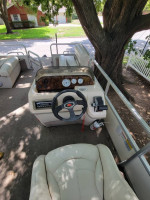 2008 sun tracker party barge 200