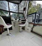 1989 Pursuit 2200 Cuddy Cabin