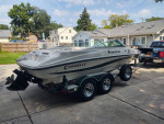 Caravelle Interceptor bow rider, 226 HOURS