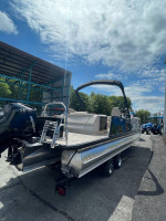 2024 Avalon 25’ Tritoon