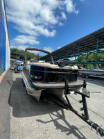 2024 Avalon 25’ Tritoon