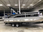 2023 BENNINGTON 22 LSB(SWINGBACK) TRITOON - CLEARANCE - $7,000 OFF