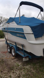 1996 Four Winns 258 Vista