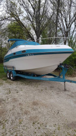 1996 Four Winns 258 Vista