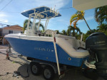 Like New,2017 Robalo R222 Center Console
