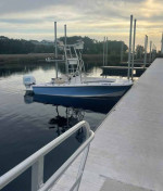 ***22.7ft Dusky Center console w/ tower