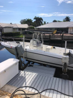 '99 27' Century in great shape w/ newer Suzuki 150's w/ only 60 hours