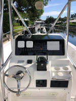 '99 27' Century in great shape w/ newer Suzuki 150's w/ only 60 hours