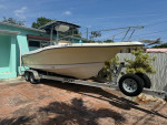 2005 Seaswirl 2301 Center Console