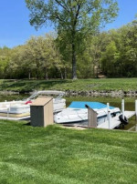 1994 Rinker 230 Festiva Cuddy