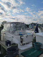 Maxum Cabin Cruiser Boat