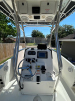 2009 Century with Yamaha 4 stroke low hours water ready lots of extras