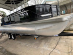 2020 Bennington 25FT Tri toon Pontoon with a use 2008 225HP Honda