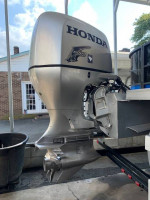2020 Bennington 25FT Tri toon Pontoon with a use 2008 225HP Honda