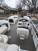 2008 Sun Tracker pontoon 22ft 75hp