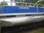 25 foot pontoon with 125 mercury