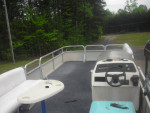 25 foot pontoon with 125 mercury