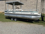 2006 Fisher Freedom 240 W/Mercury 90HP Outboard