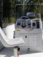 2003 sea pro center console