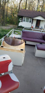 2000 freedom fish pontoon