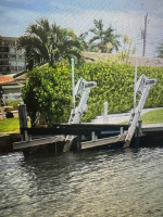 2015 Elevator 10,000 Boat Lift