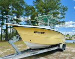 2000 Sea Pro 235 Center Console