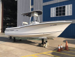 2006 sea hunt 232 center console with T-top 225 hp outboard