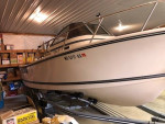 1990 Shamrock Warrior Boat