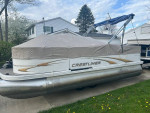 2005 Crestliner Pontoon boat  good condition