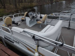 2005 Crestliner Pontoon boat  good condition