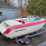 1990 Stingray 17ft Boat. NO TITLE needs work
