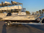 2008 Boston Whaler 20 FT 200 Dauntless