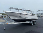 2004 Boston Whaler 210 21 Outrage