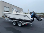 2004 Boston Whaler 210 21 Outrage