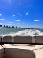 23ft Bowrider w/ trailer