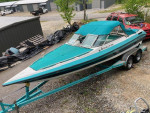 Interceptor 23' Caravelle Boat v8 Ford