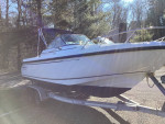 Boston Whaler Ventura 210