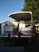 20 ft. Pontoon Boat