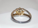 LADIES ORNATE WHITE TOPAZ HEART COSTUME JEWELRY RING ~  SIZE 6.5
