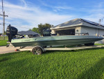 TALON F-20 FLATS BOAT