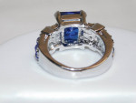 LOVELY LADIES BLUE & WHITE TOPAZ RING ~ COSTUME JEWELRY ~ SIZE 6.5
