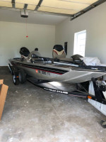 2004 Bass Tracker