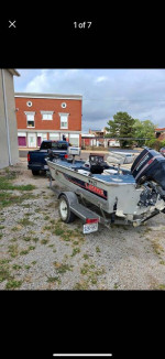 1990 Lowe fishing boat
