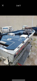 1990 Lowe fishing boat