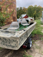 Boat/trailer with pedestal seats-price reduced